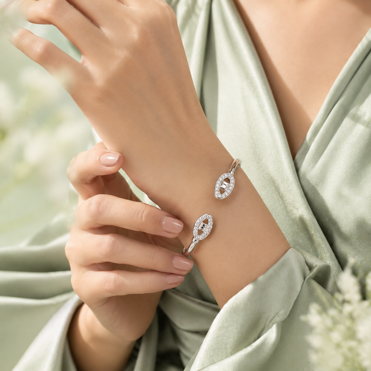 Minimal Oval Halo 925 Sterling Silver Open Cuff Bracelet for Women SBR2537