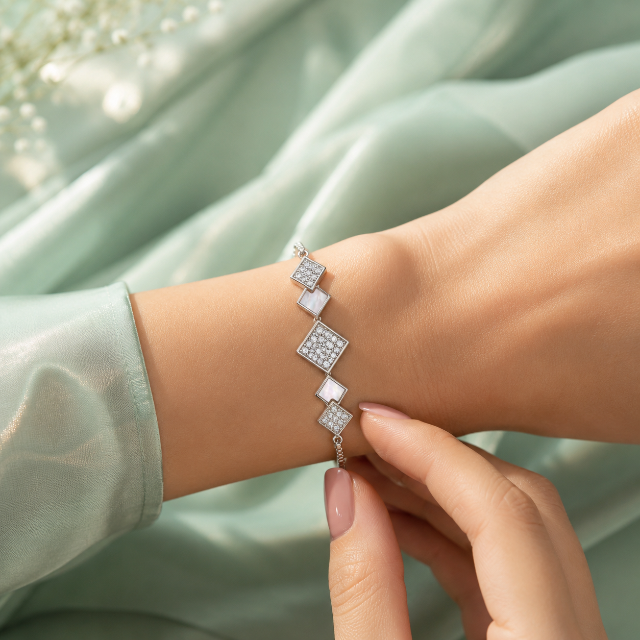 925 Silver Geometric Diamond Shape Adjustable Bracelet SBR2882