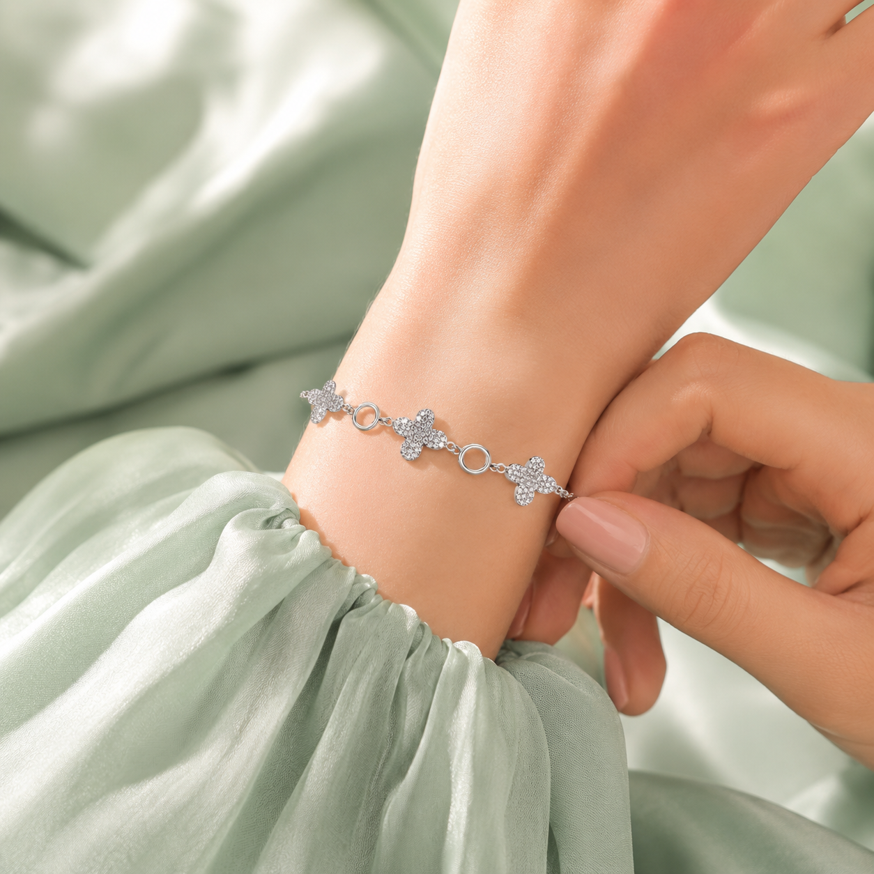 925 Silver Clover Sparkle Bracelet SBR2880