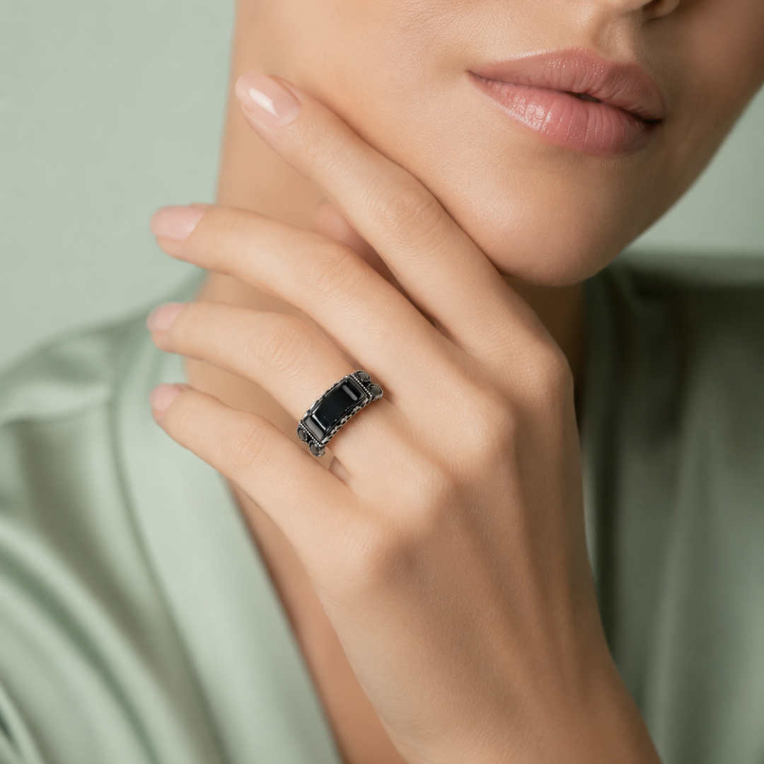 Sinara Midnight Crest 925 Silver Ring IRM 3723