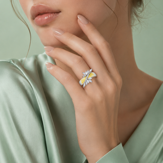Sinara Golden Petal 925 Silver Ring IRM 4177