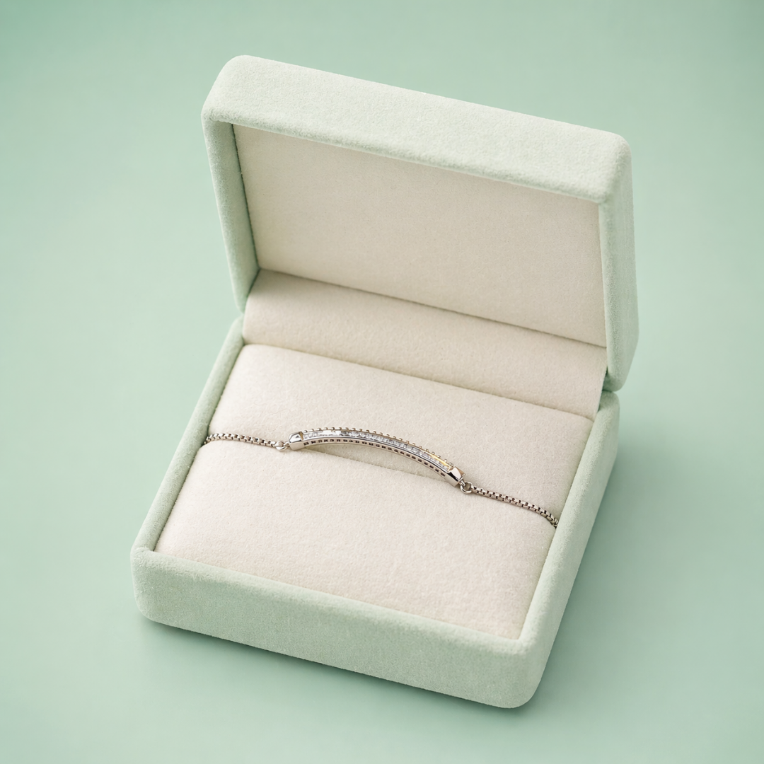 Minimal Curve 925 Sterling Silver Bracelet with Crystal Bar SBR2881