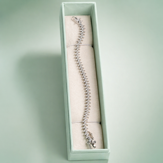 Luxury Leaf Pattern Zircon 925 Sterling Silver Bracelet SBR2556