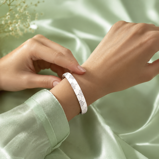 Elegant White Enamel 925 Sterling Silver Bracelet for Women SBR2616