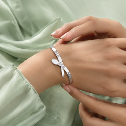 Modern Abstract Knot Design 925 Sterling Silver Bracelet for Women SBR2613
