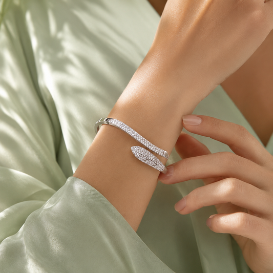 Elegant Leaf Design 925 Sterling Silver Open Cuff Bracelet for Women SBR2611