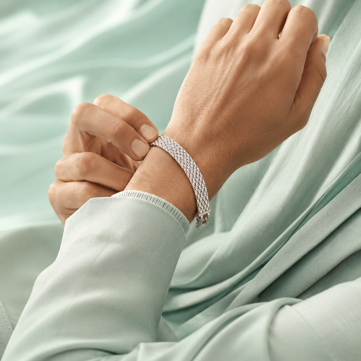 Silver Wide Mesh Diamond-Cut Bracelet  SBR3147