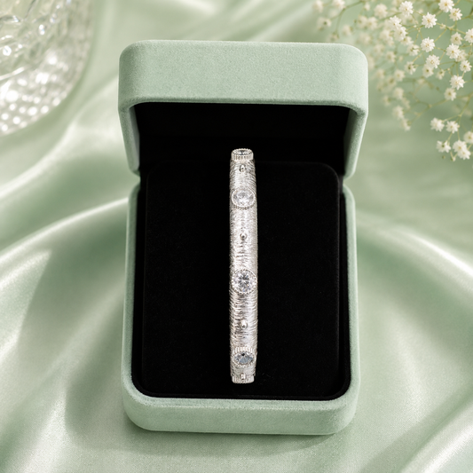 Classic Textured 925 Sterling Silver Solitaire Bracelet for Women SBR2947