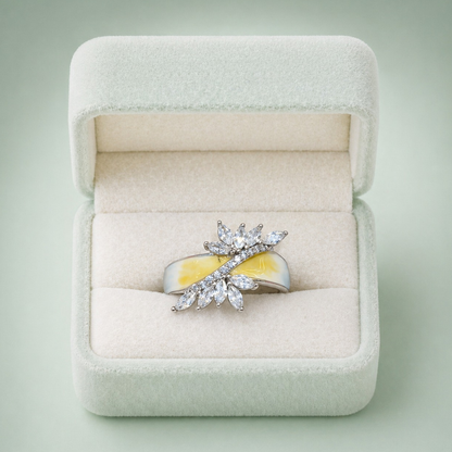 Sinara Golden Petal 925 Silver Ring IRM 4177