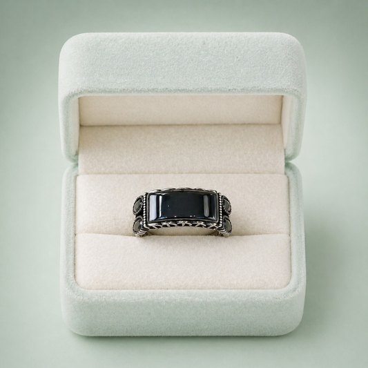 Sinara Midnight Crest 925 Silver Ring IRM 3723