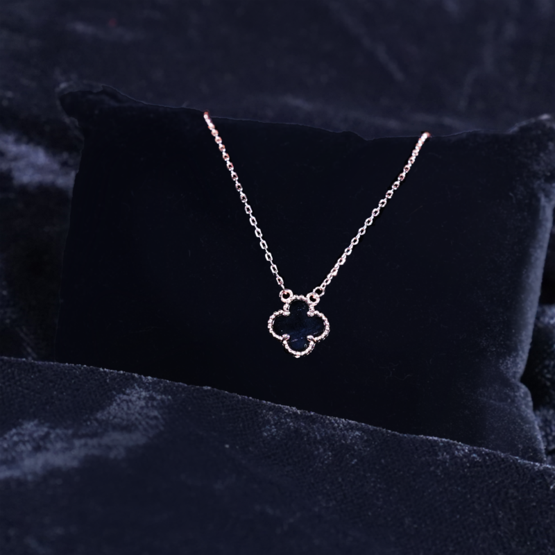 Van Cleef Pendant with Link Chain Silver Chain Set - Image 3