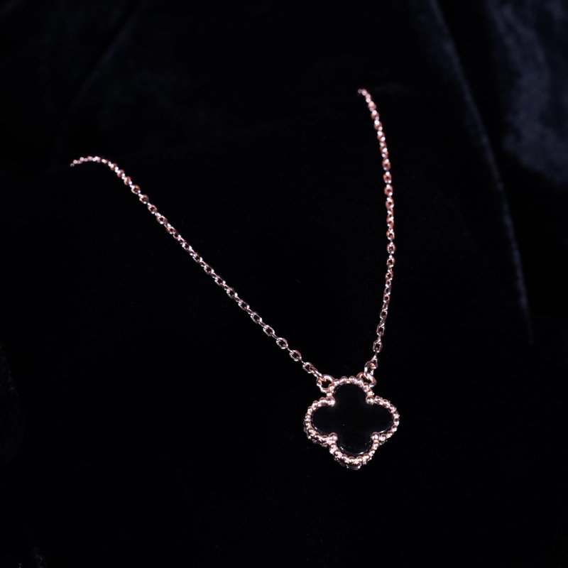 Van Cleef Pendant with Link Chain Silver Chain Set - Image 2