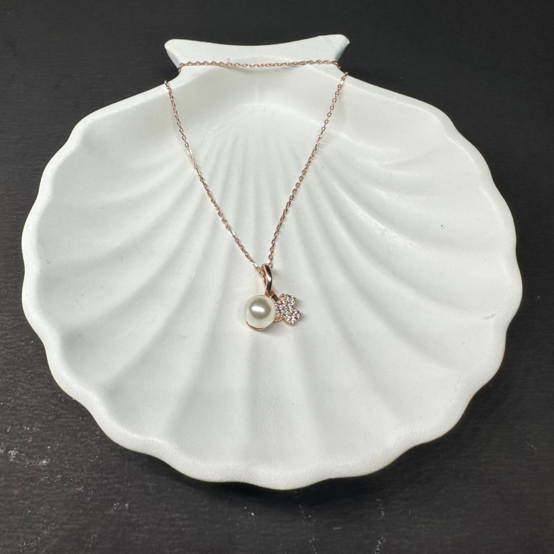 Timeless Elegance Pearl Silver Chain Tag - 1114